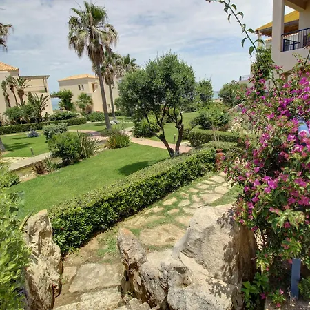 Villa Elias On The With Pool *